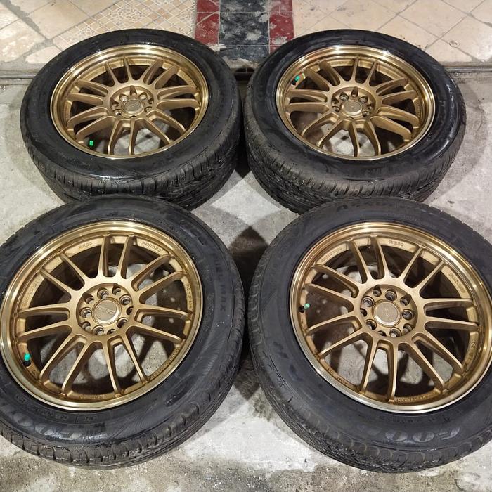 velg Rays RE30 Ring 17 plus ban 225/55 cocok buat mobil Inova