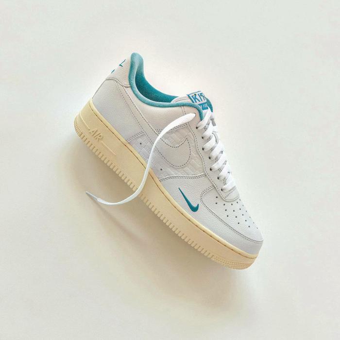 KITH x Nike Air Force 1 Low "Hawaii" DC9555-100