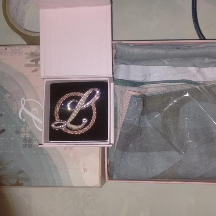 bros hijab - L brooch - L by LCB