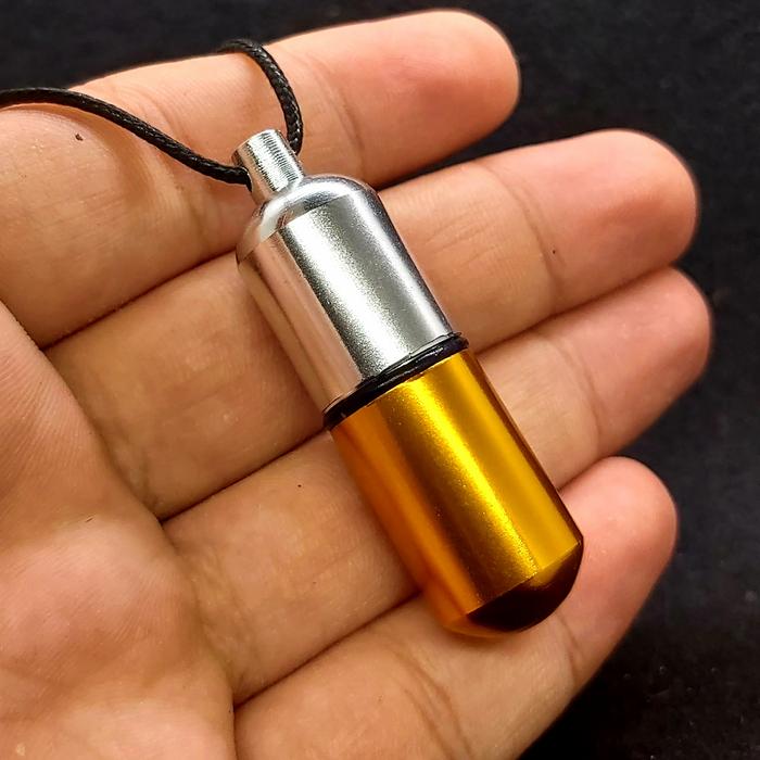 Kalung Emas Tabung Botol Bulat Besar Titanium Obat Liontin Parfum