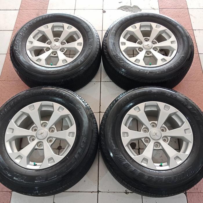 Velg oem original copotan mobil pajero dakar ring 17 + ban bridgestone