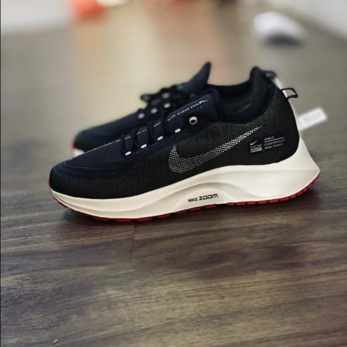 Sepatu Nike Sneakers Zoom Shield Green White Sepatu Pria Wanita