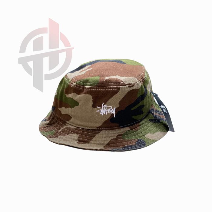 STUSSY STOCK WASHED CRUSHER CAMO BUCKET HAT