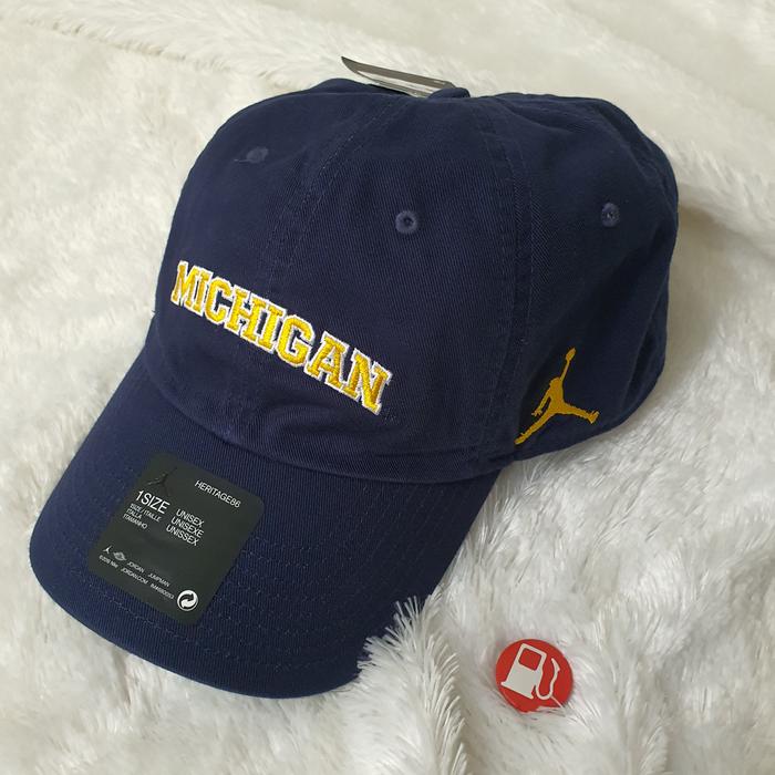 NCAA HERITAGE 86 LOGO STRAPBACK CAP H86/NAVY • JORDAN BRAND MICHIGAN