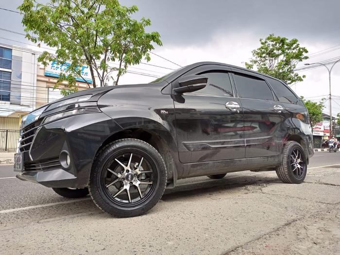 Paket Velg Avanza Veloz Ring 16 HSR HYURA Boroko Plus Ban Accelera