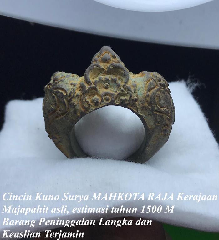 Cincin Kuno Surya Mahkota Raja Majapahit Asli Tahun 1500M