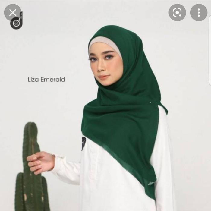 Jilbab Polos Segi Empat seri Liza Voal warna Hijau Emerald by Deenay