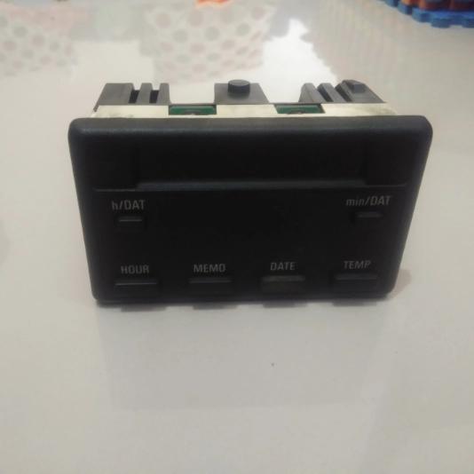 jam digital bmw E34 oem