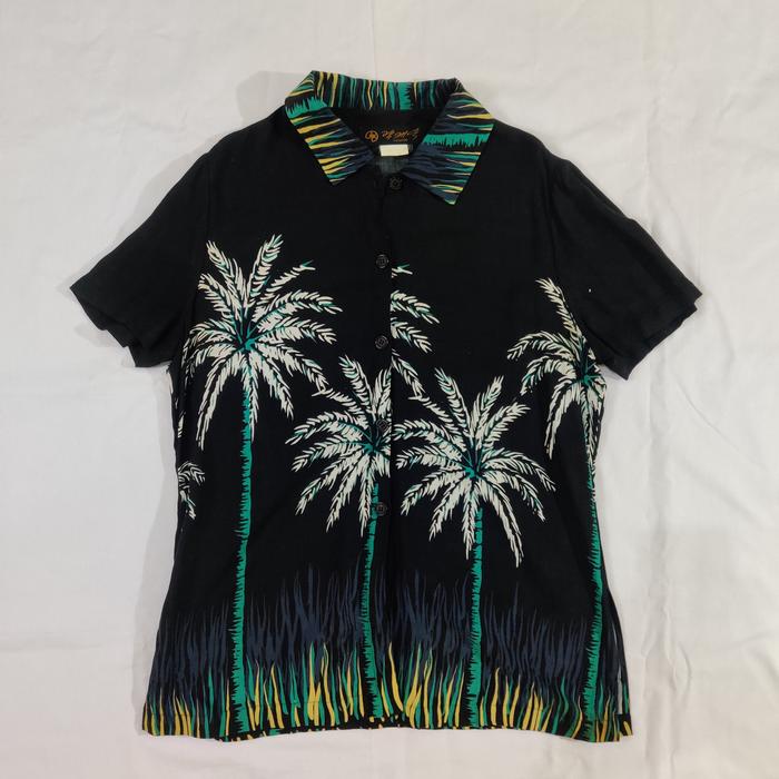 Kemeja Vintage 80s Printed Rayon Hawaiian Shirt Pantai Sunsurf Uniqlo