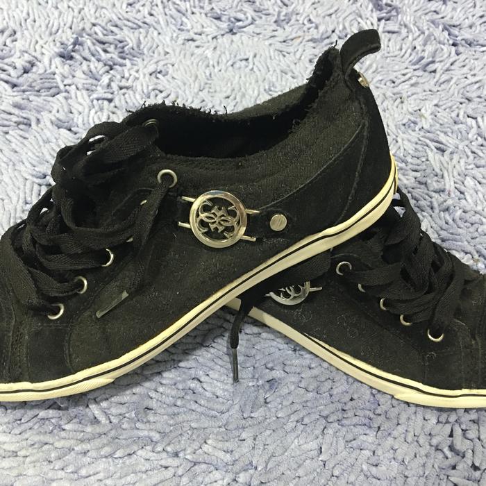 sepatu guess wanita original preloved