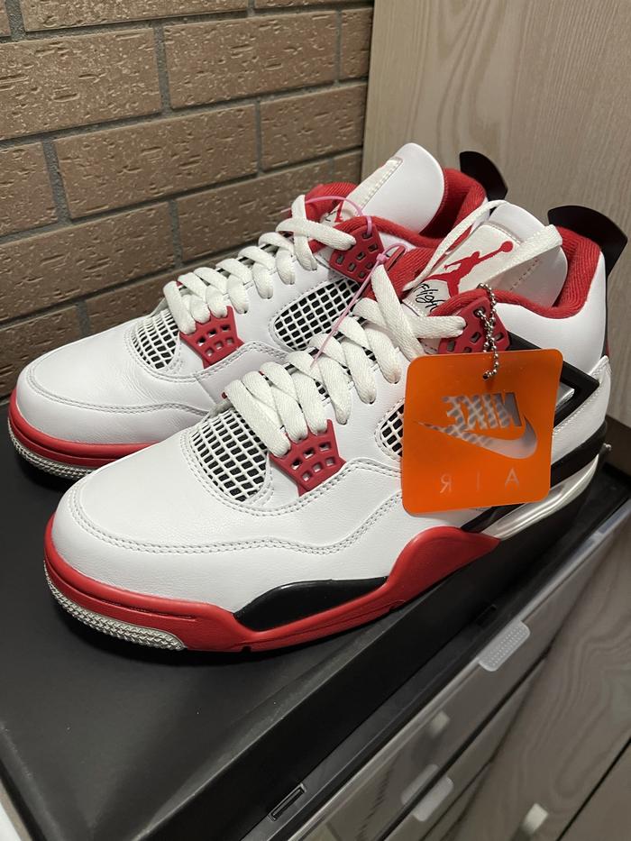 Air Jordan 4 "Fire Red" DS | 100% Original | Pre Order