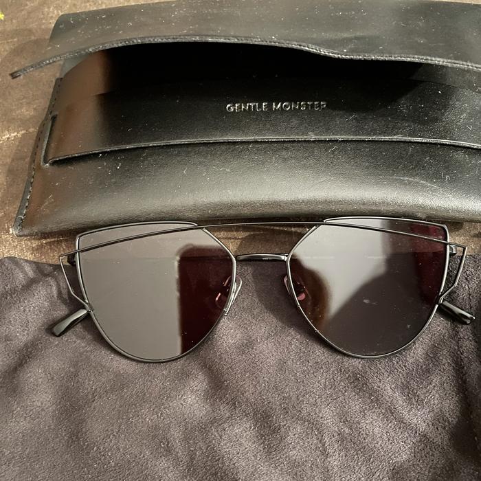 Gentle monster lovepunch authentic preloved like new