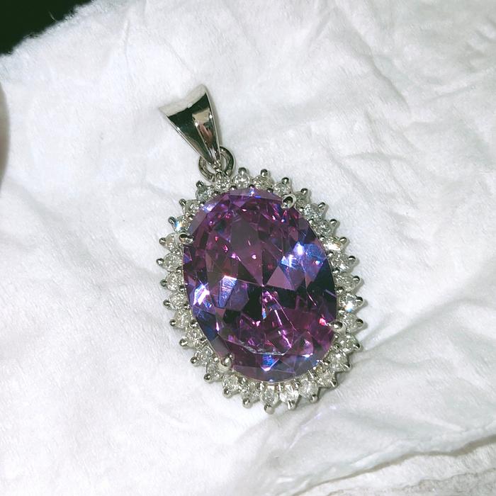buah kalung/liontin wanita emas putih berlian asli (request)