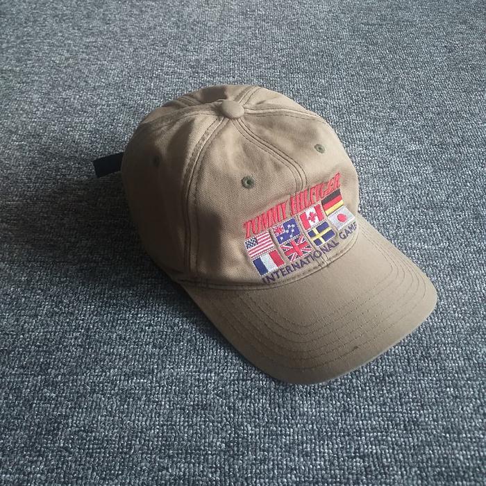 VINTAGE TOMMY HILFIGER CAP