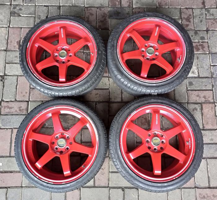 Velg Volk Rays TE37 Ring 17 Lebar 7.5 + Ban 215/55/R17