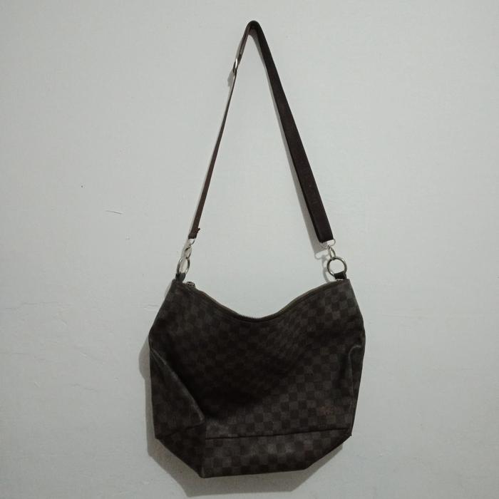 sling bag wanita Preloved - tas ala lv