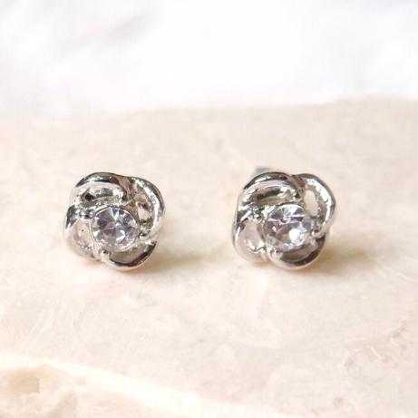 Anting Wanita Bunga Mata Satu - Anting Stud Style Korean Women S925
