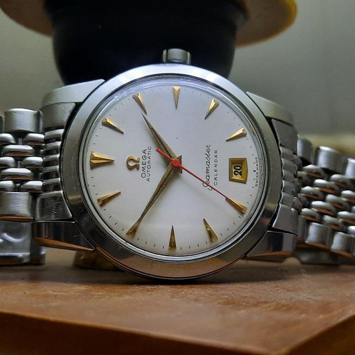 Omega Seamaster Calendar