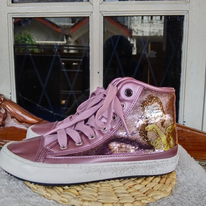 Sepatu anak Geox