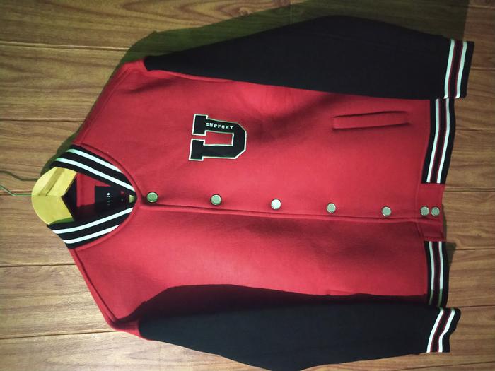 Jaket VARSITY UGIZ