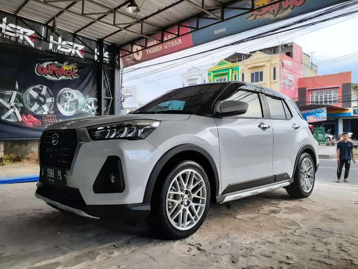 paket velg hsr r18 rai-s1 dan ban accelera phi ( dop floathing hsr )