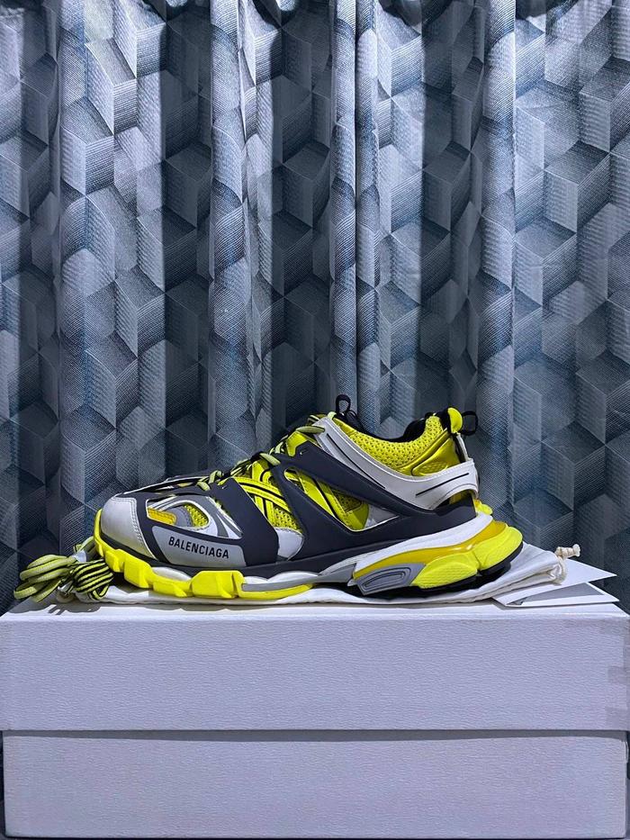BALENCIAGA TRIPLE S TRACK YELLOW 100% AUTHENTIC SNEAKERS