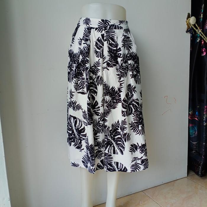 INGNI/Celana Pendek wanita Kekinian Second Import/Celana Santai Wanita