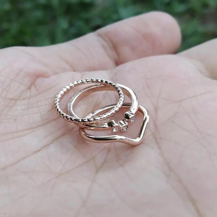 Cincin Lovisa Gold Plated graceful