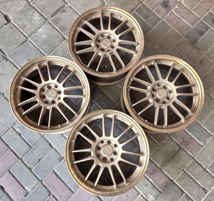 Velg Volk Rays RE30 Ring 17 Lebar 7.5