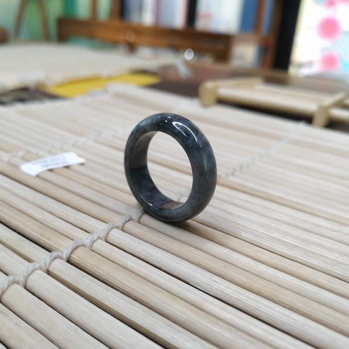 Black Ink Ring Jade