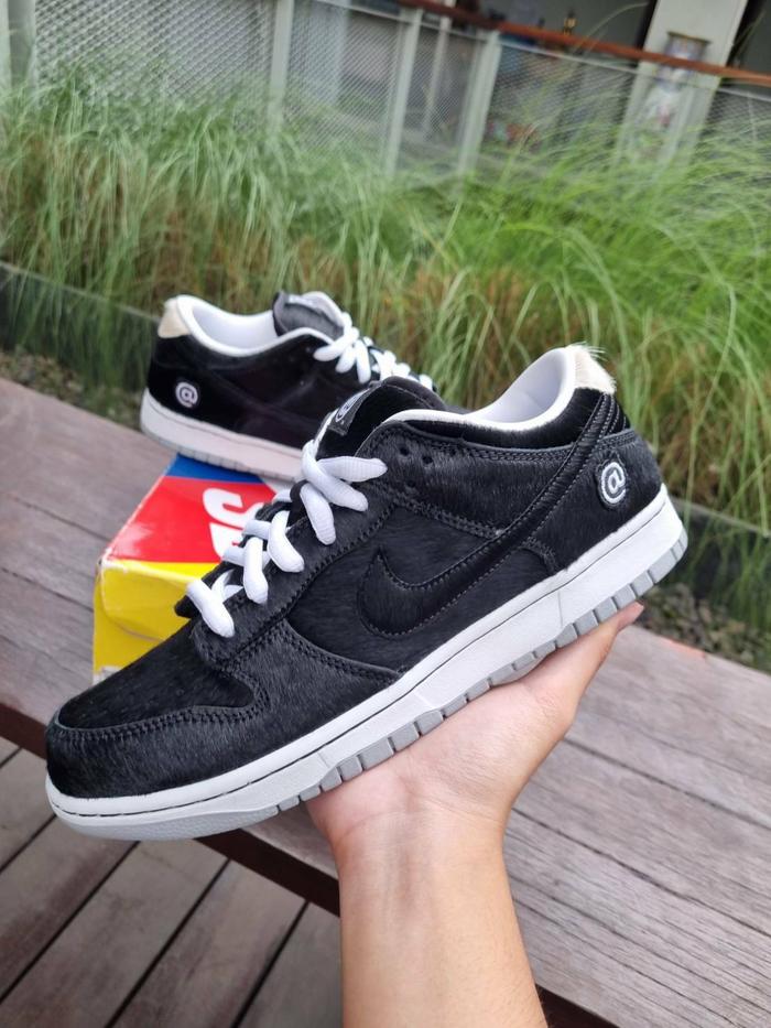Nike SB Dunk Medicom Toy Authentic Sneakers 100% 100%