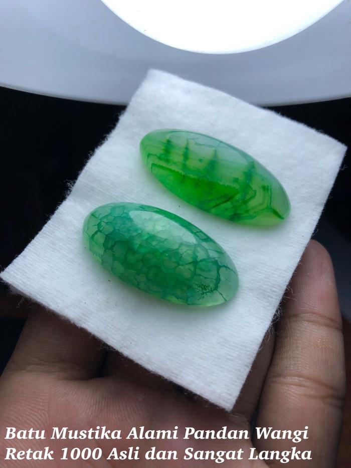 Batu Mustika Pandan Wangi Retak 1000 Asli Kalimantan