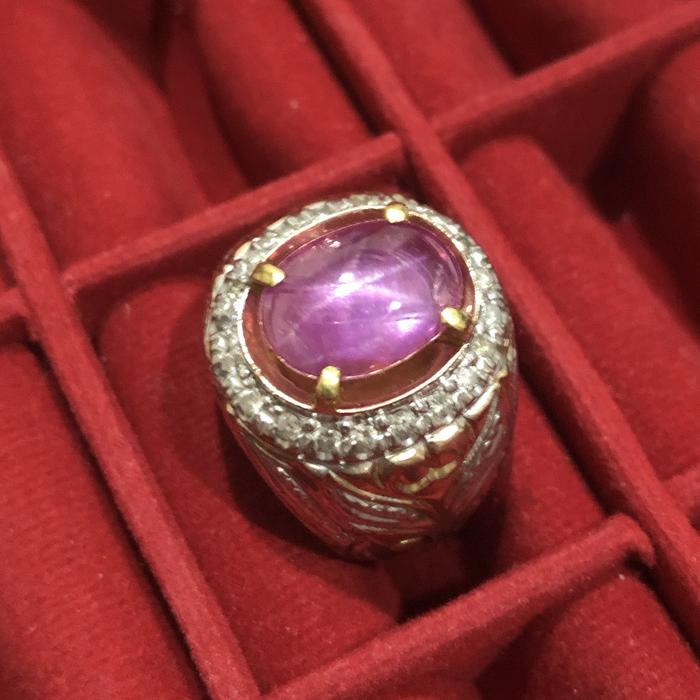 Batu pink jamrud zamrud, emas asli, berlian asli. Akik cincin