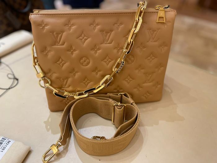 Lv Coussin PM camel
