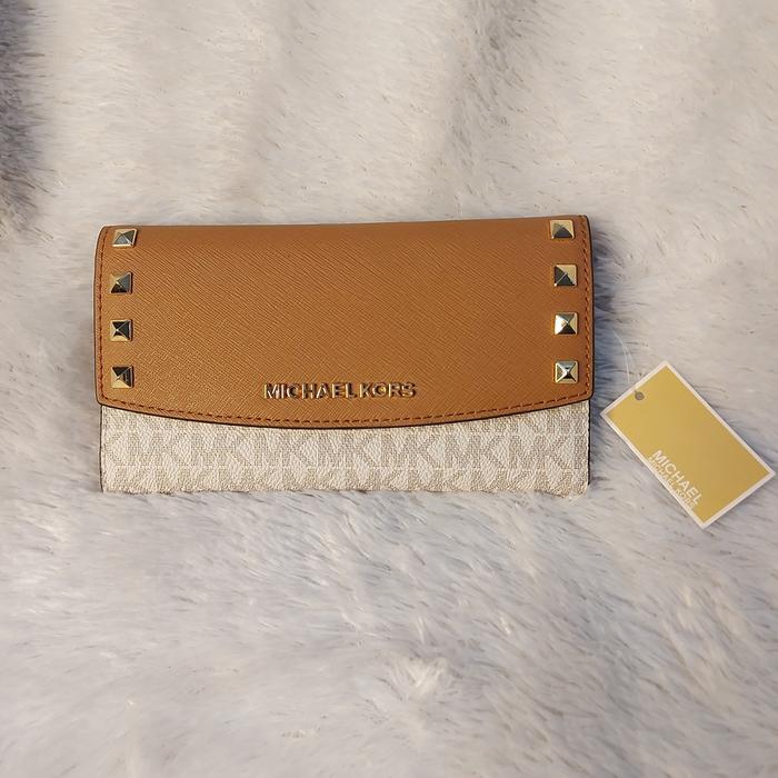 DOMPET WANITA MK KARLA LARGE TRIFOLD WALLET VANILLA