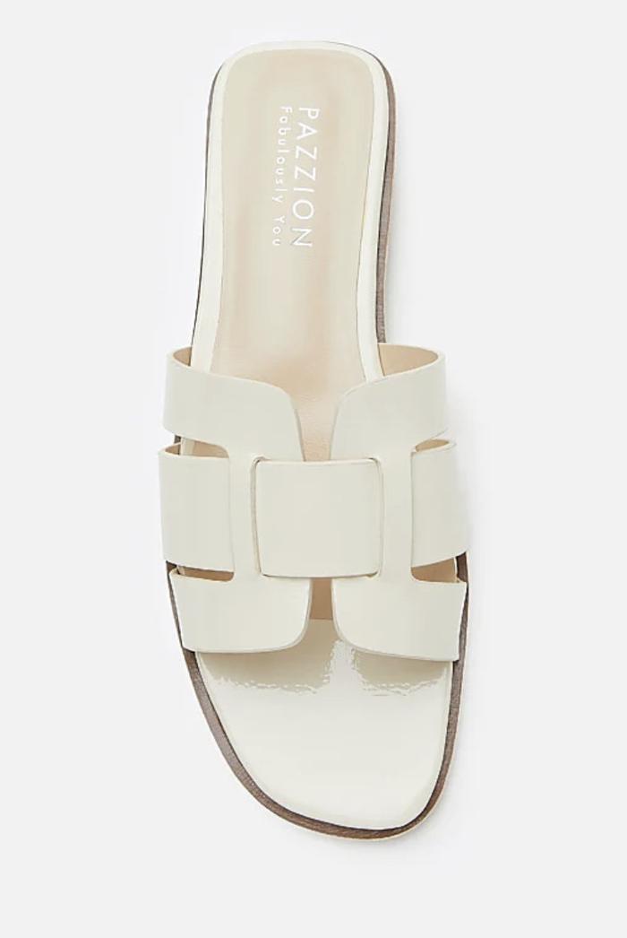 Sandal pazzion