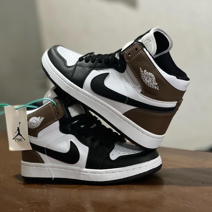 Nike Air Jordan Brown