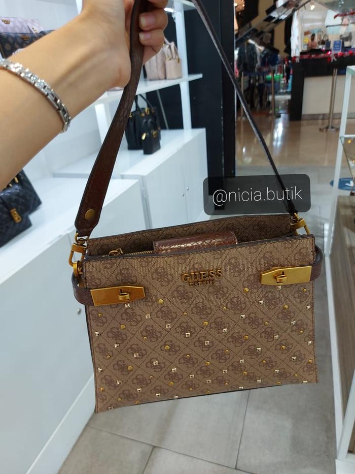 Guess Zadie Logo Shoulder Bag Fall 2022