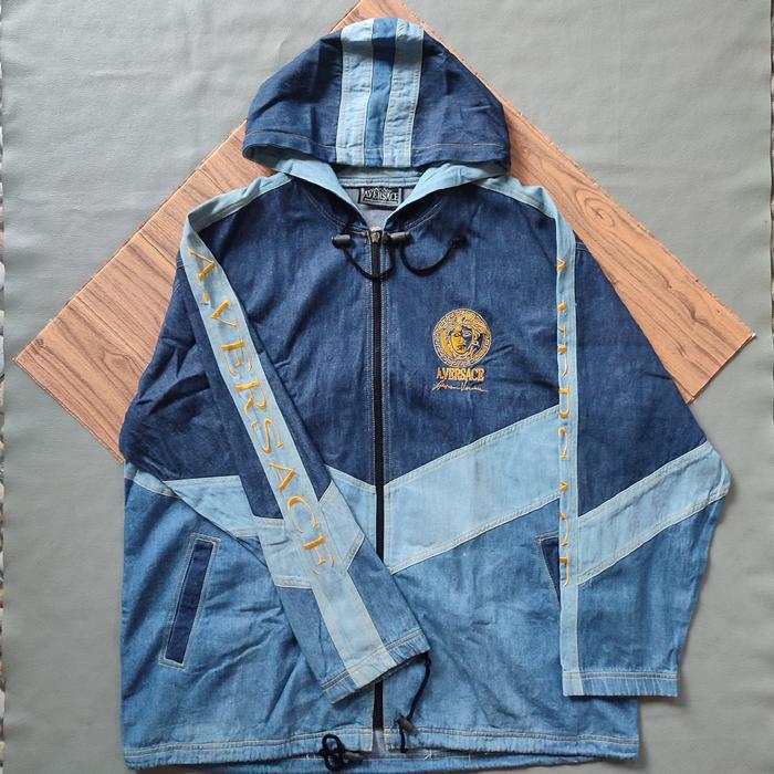 Jaket cowok a. Versace