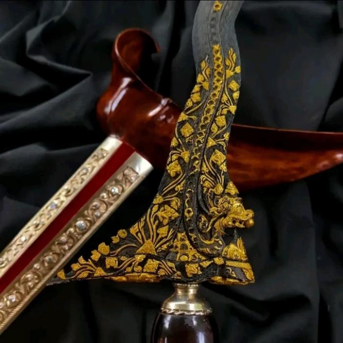Keris Nogo Rojo Luk 13 Kinatah Mas Pamor Pedaringan Kebak Istimewa