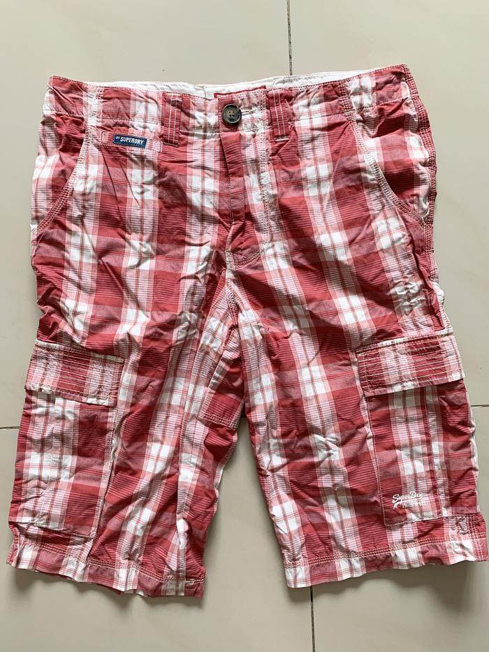 Celana pendek cargo superdry