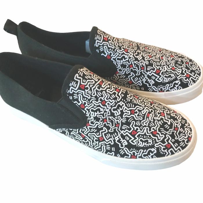 Sepatu Keith Haring x Primark