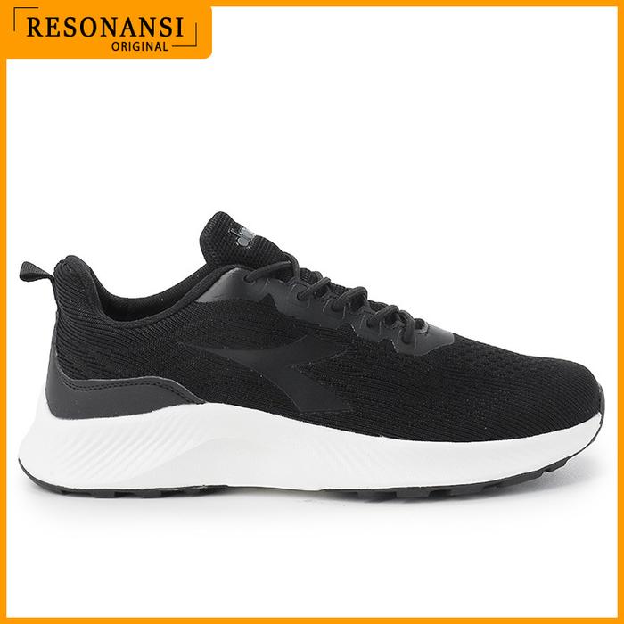 SEPATU PRIA TERBARU DIADORA ORIGINAL SNEAKERS FLANO HITAM-PUTIH EMPUK