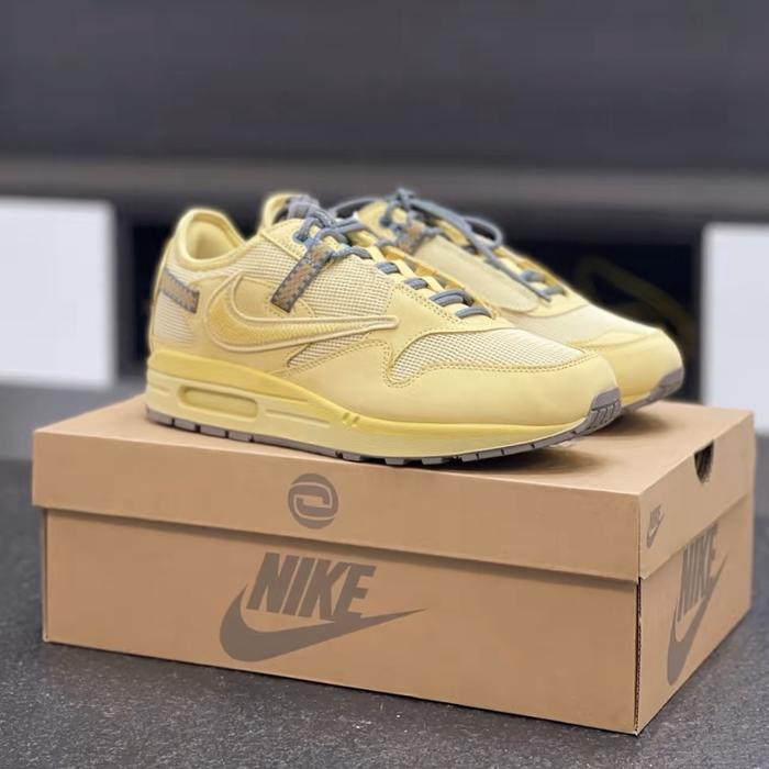 Nike Airmax 1 Air Max Travis Scott Saturn Gold 100% Authentic