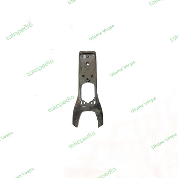 Panel depan Yamaha v75 motor