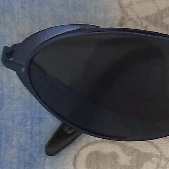 kacamata biru pinggir nutup mirip cyclops xmen I