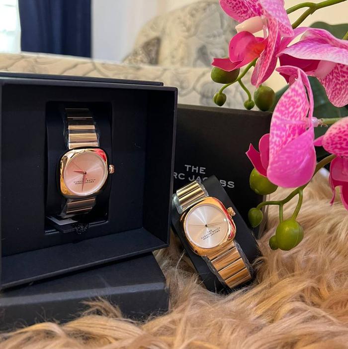 MJ MJ0120184716 The Cushion Quartz Rose Dial Ladies diameter 3 cm