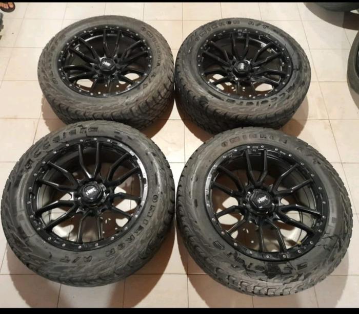 Velg Mobil Seken Bekas Pajero Fortuner Ring 20 Baut 6 Paket Ban A/T