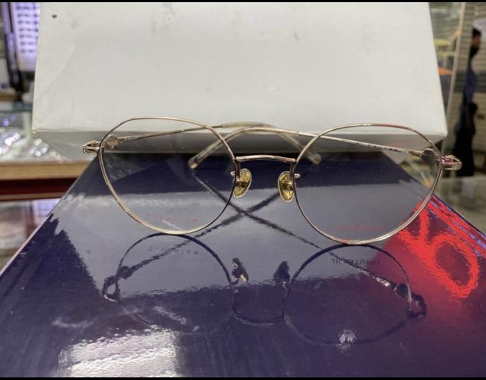 Frame Kacamata Wanita Jill Stuart Titanium 2