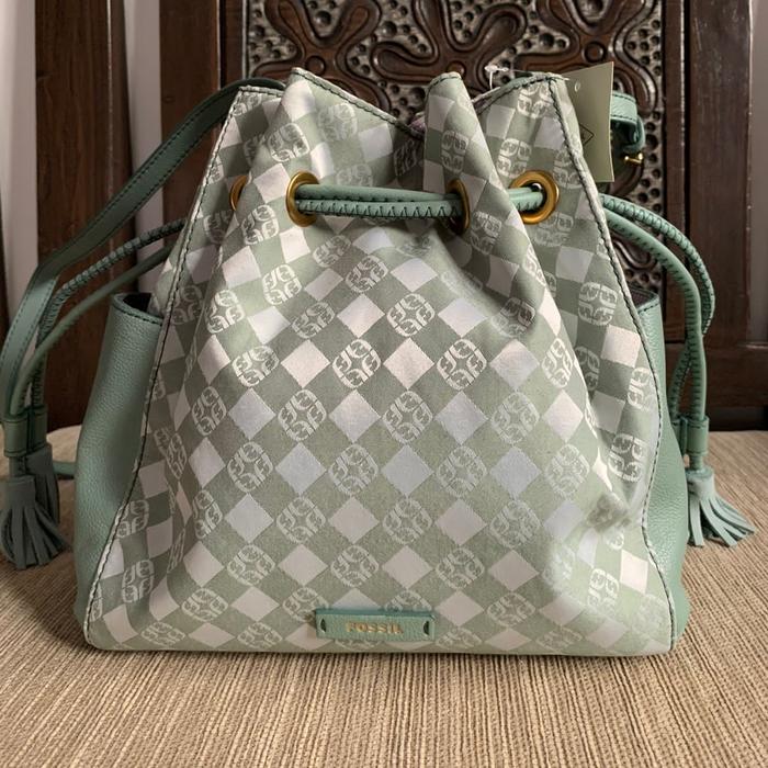 Fossil Bucket Rayna Drawstring Crossbody Light Sage